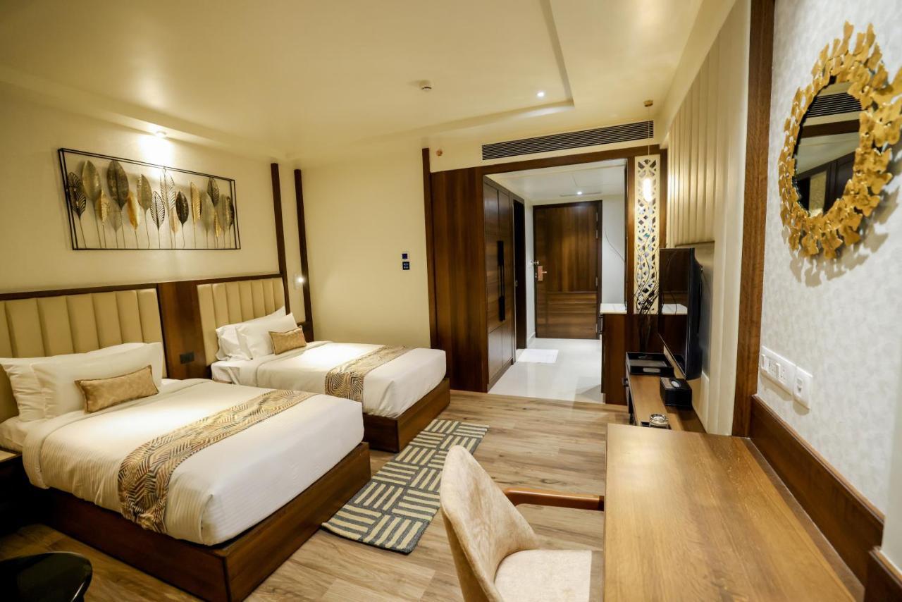 Aj Grand Hotel Mangalore Exteriör bild
